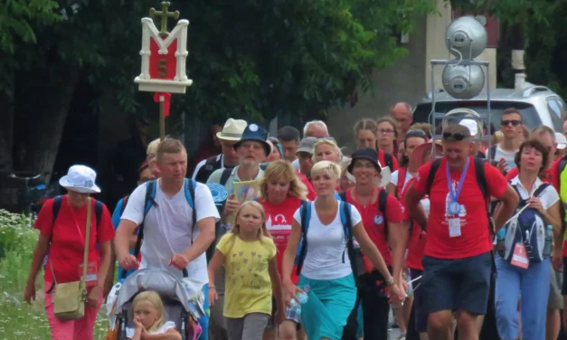 Biskup Świdnicki Marek Mendyk: Pielgrzymi mogą wyprosić wiele łask dla siebie i swoich bliskich, kościoła, Ojczyzny i świata