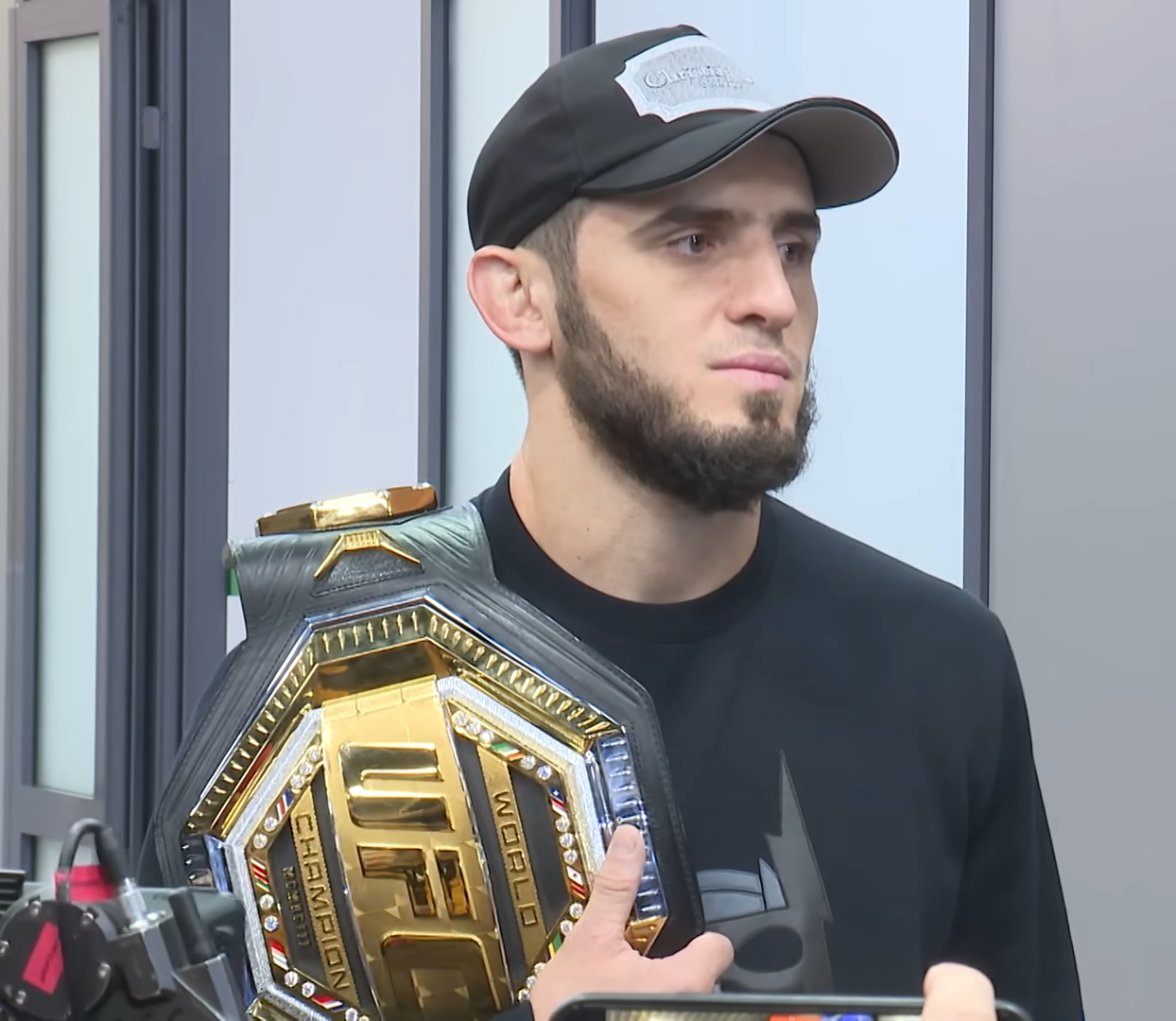 Islam Makhachev 2022 UFC belt