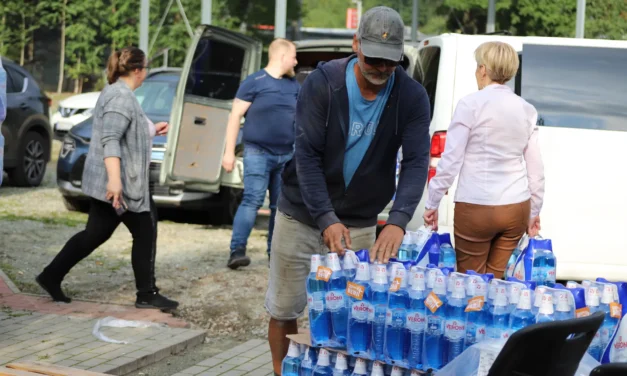 Koncert charytatywny i zbiórka Caritas. Solidarność Polaków w obliczu powodzi