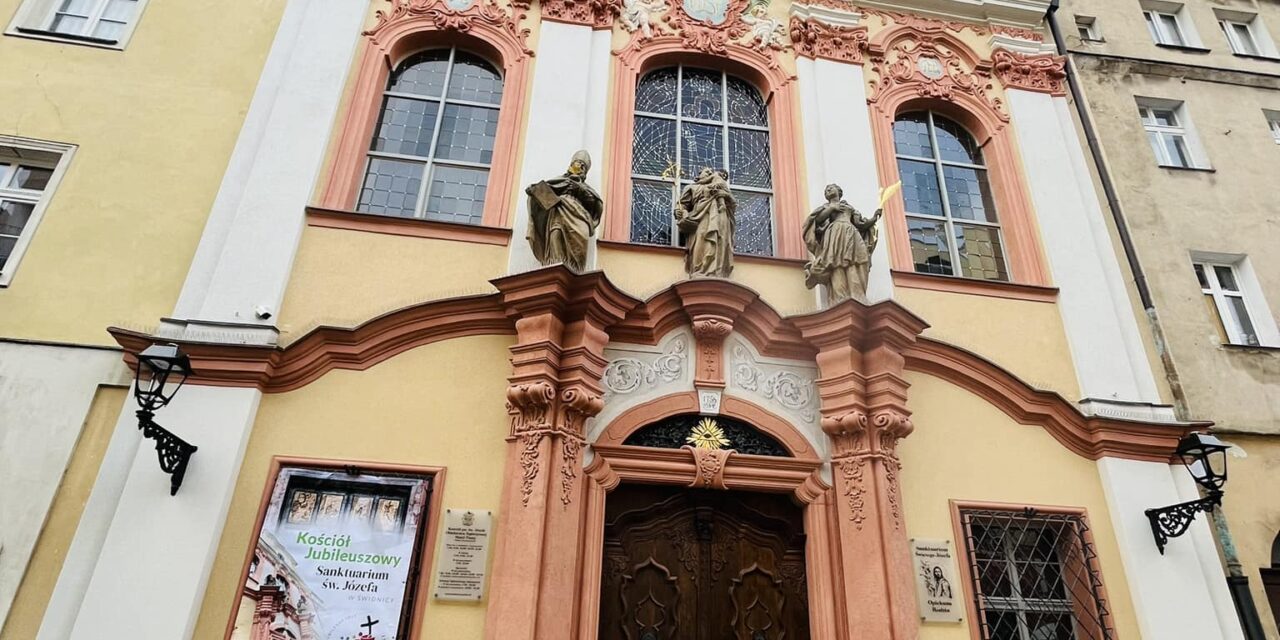 Sanktuarium św. Józefa w Świdnicy. Z kościołem po sąsiedzku?