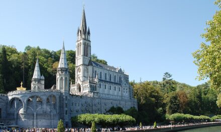 Pielgrzymka do Lourdes. Wiara czyni cuda!
