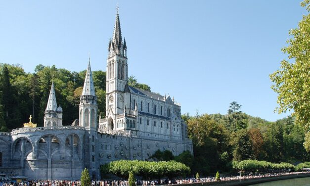Pielgrzymka do Lourdes. Wiara czyni cuda!