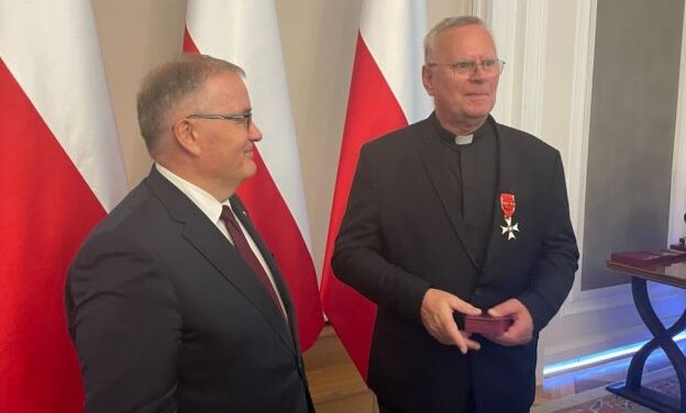 Ks. Piotr Śliwka uhonorowany przez Prezydenta Andrzeja Dudę