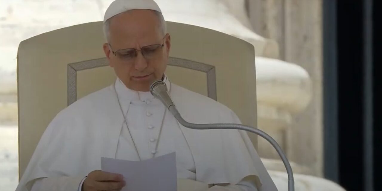 Papież Leon XVI apeluje do Polaków o modlitwę za uczniów i nauczycieli