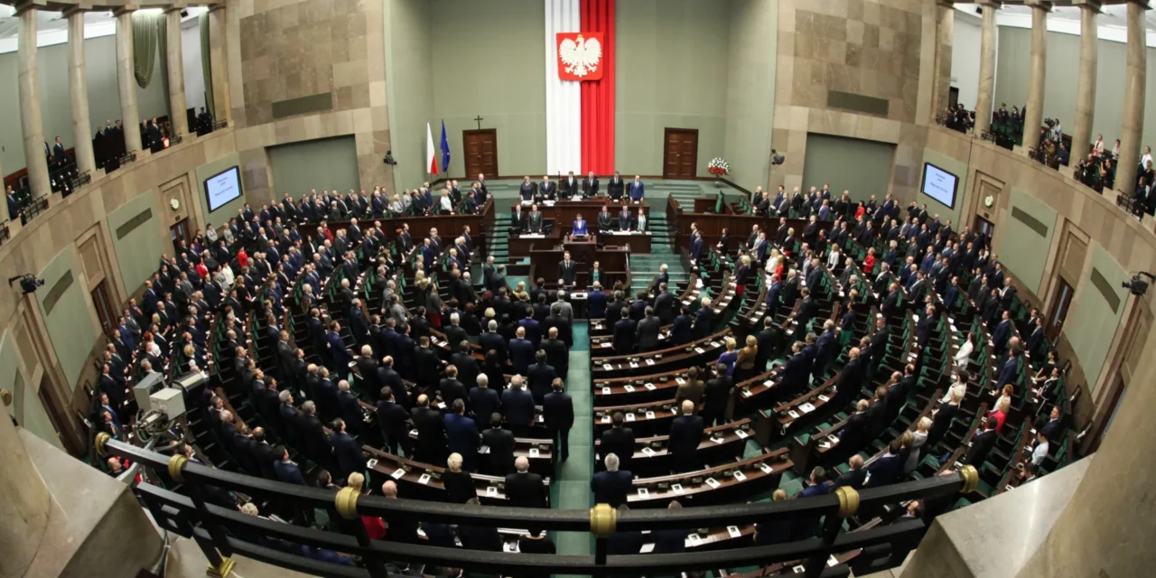 Religia w szkole jako fundament wychowania i kultury: Sejm decyduje o dalszych losach obywatelskiego projektu