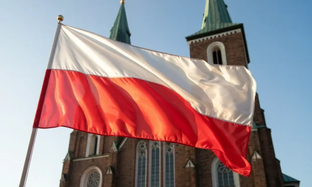 Bp Ignacy Dec: Jest wielka potrzeba modlitwy, pracy i poświęcenia dla Ojczyzny