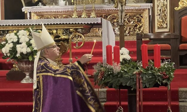 Czym jest Adwent? Co oznacza to słowo?