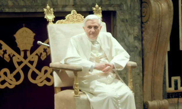 „Ostatnim słowem historii świata będzie zwycięstwo miłości” – proroctwo Benedykta XVI