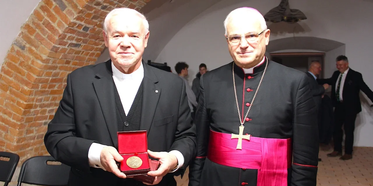 Gala Caritas Diecezji Świdnickiej: Bohaterowie pomocy powodzianom uhonorowani