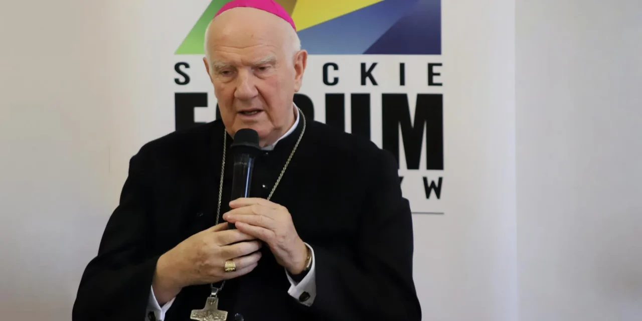 Bp Ignacy Dec: Dzieci nie są własnością państwa. Szkoła bez prawdy niszczy człowieka