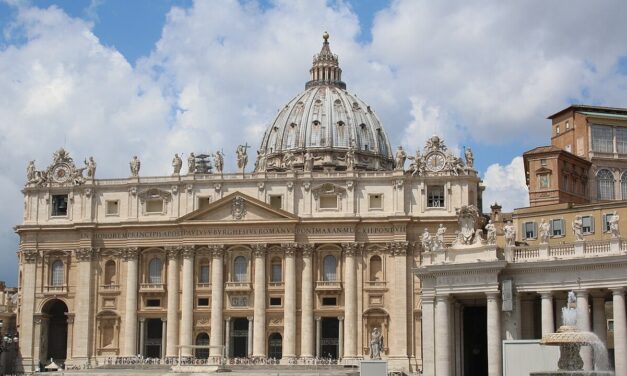 Język polski jednym z siedmiu głównych języków komunikacji medialnej Watykanu!