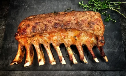 Piramida żywieniowa przewrócona do góry nogami — co oznaczają nowe wytyczne żywieniowe w USA?