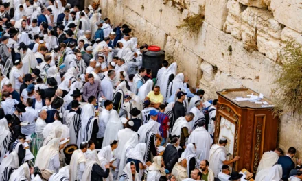 Izrael wpisał studiowanie religii do konstytucji. Polska wykreśla je z planu lekcji