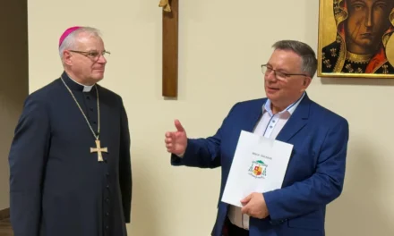 Rzecznik bez koloratki rozpoczął pracę w diecezji świdnickiej. „Media mają łączyć, a nie dzielić”.