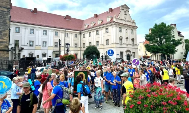 Bp Adam Bałabuch: Zagubić Jezusa to największy dramat człowieka